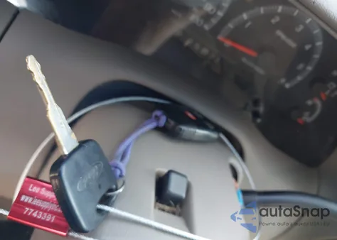 2002 Ford F-150 Lariat/Xlt z USA, uszkodzony, nr VIN 1FTRW076X2KA74193